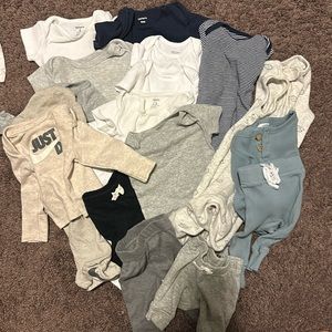 Newborn-3mo gender neutral clothes